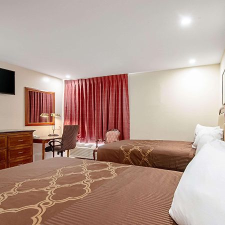 Rodeway Inn Near Maingate Knott'S Buena Park Bagian luar foto