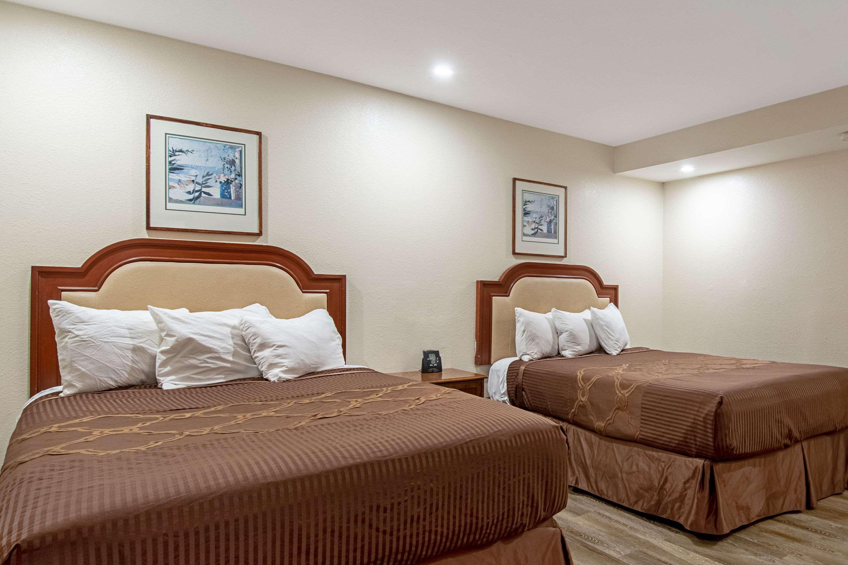 Rodeway Inn Near Maingate Knott'S Buena Park Bagian luar foto