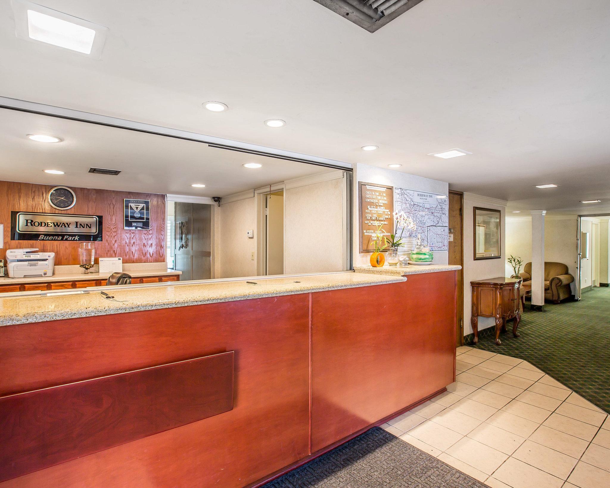 Rodeway Inn Near Maingate Knott'S Buena Park Bagian luar foto