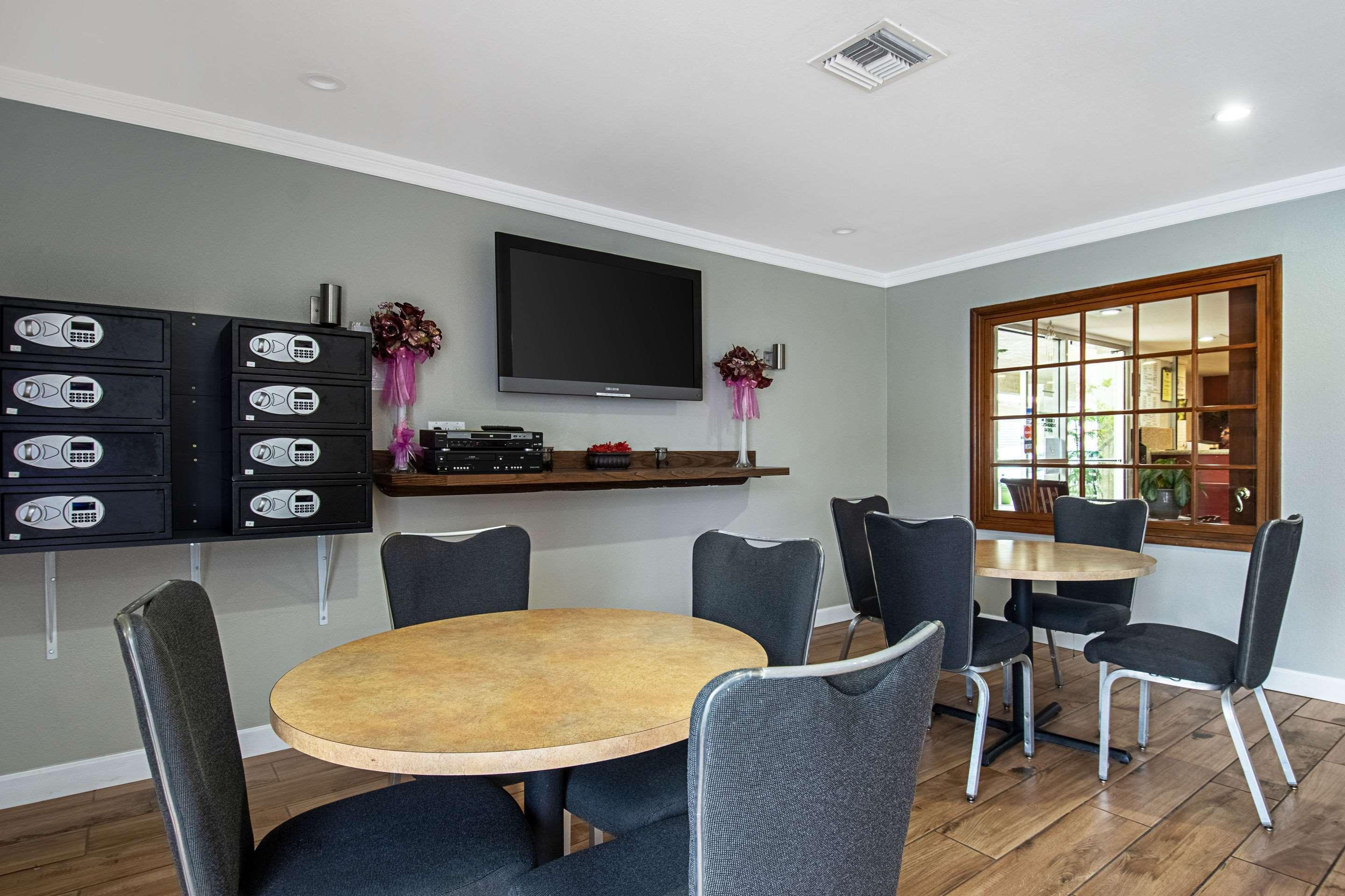 Rodeway Inn Near Maingate Knott'S Buena Park Bagian luar foto