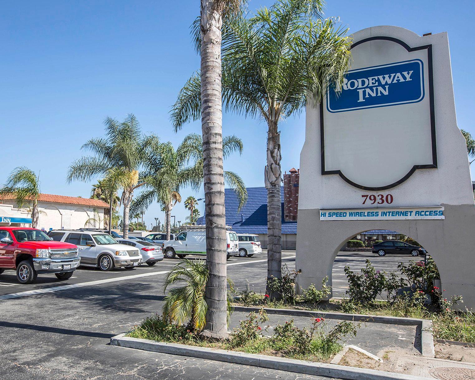 Rodeway Inn Near Maingate Knott'S Buena Park Bagian luar foto