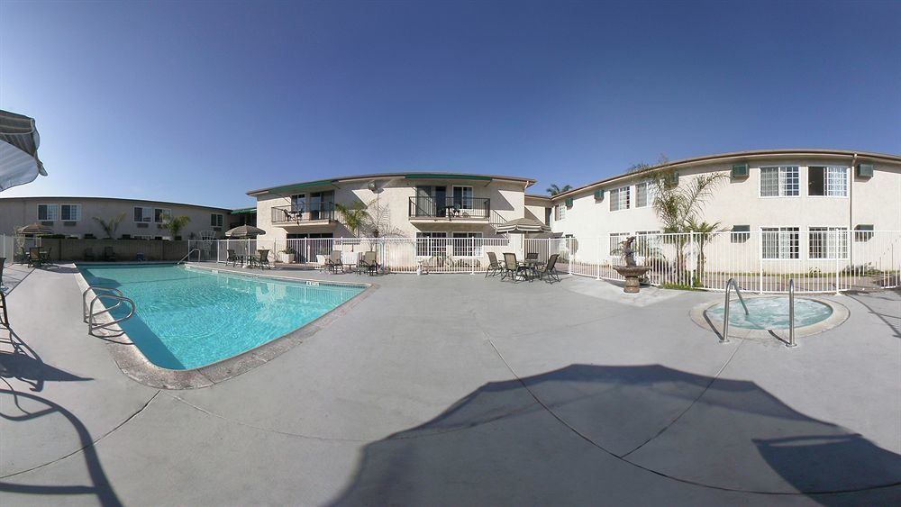 Rodeway Inn Near Maingate Knott'S Buena Park Bagian luar foto