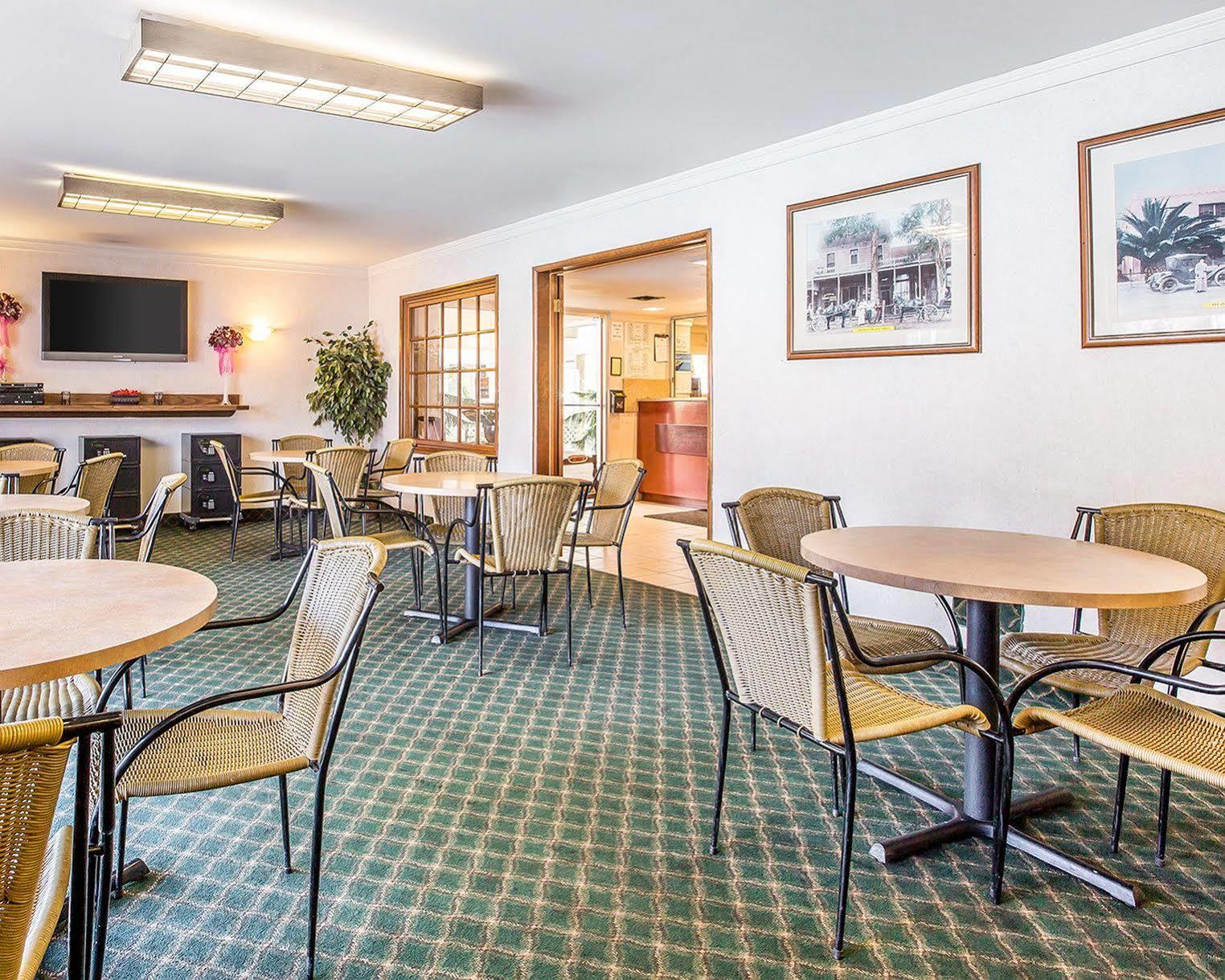 Rodeway Inn Near Maingate Knott'S Buena Park Bagian luar foto