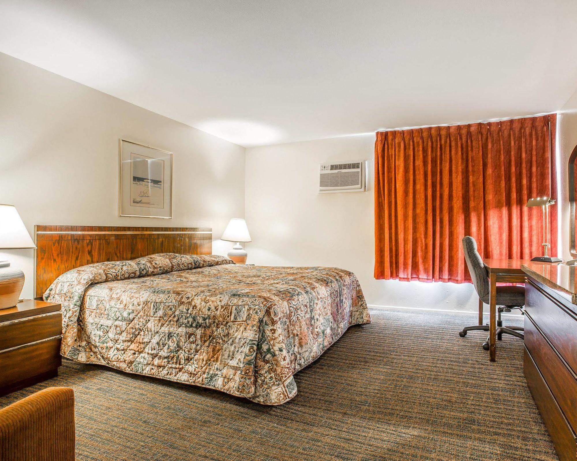 Rodeway Inn Near Maingate Knott'S Buena Park Bagian luar foto